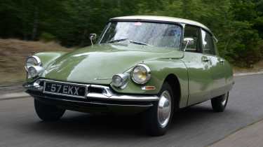 Citroen DS - front action